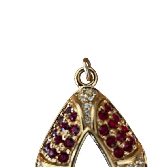 Elegant Gold and Red Pendant with Leaf Design - Picture 3 of 4